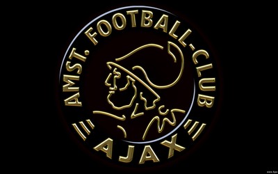 U体育焦点-于帕梅卡诺防守内马尔成功